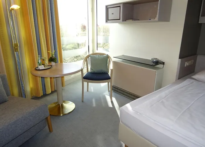 圣迈克尔海姆酒店 3*