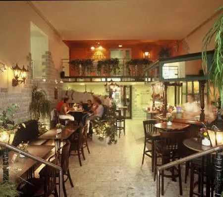 St.-michaels-heim 3* ברלין